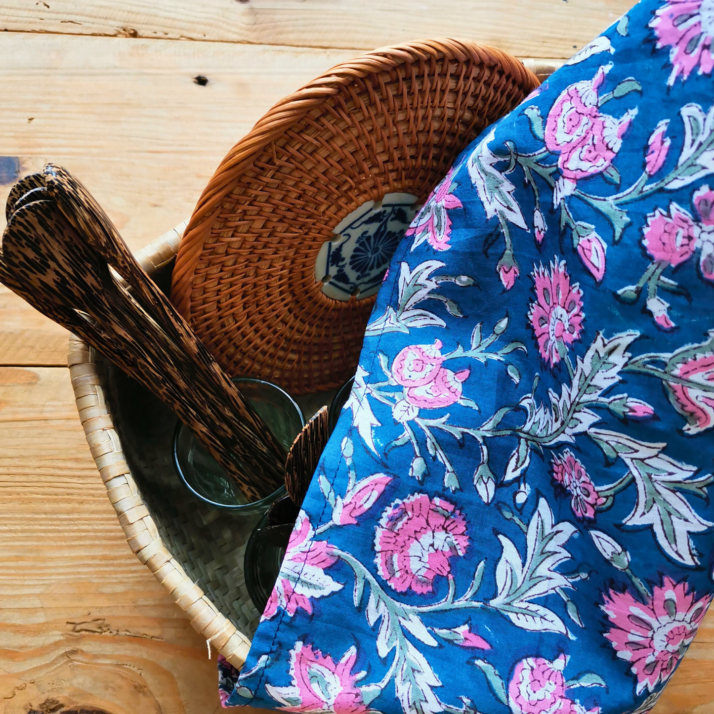 ハンドブックプリント・大判ハンカチ B