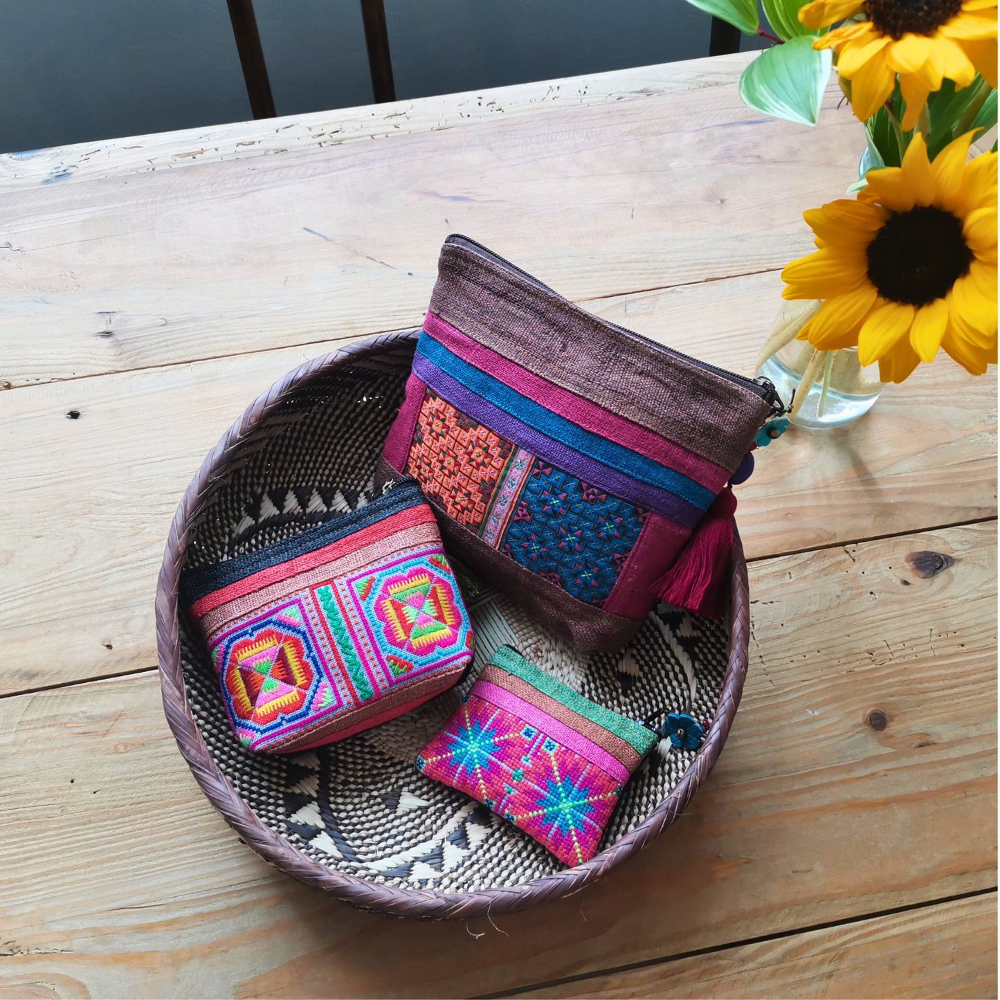 モン族刺繍 ヘンプポーチ(Lダブルジッパー・パープル)