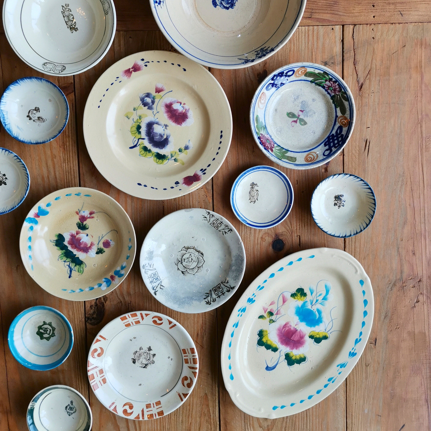 ベトナムヴィンテージ ソンべ焼き ライティウ焼き 花柄 中皿A