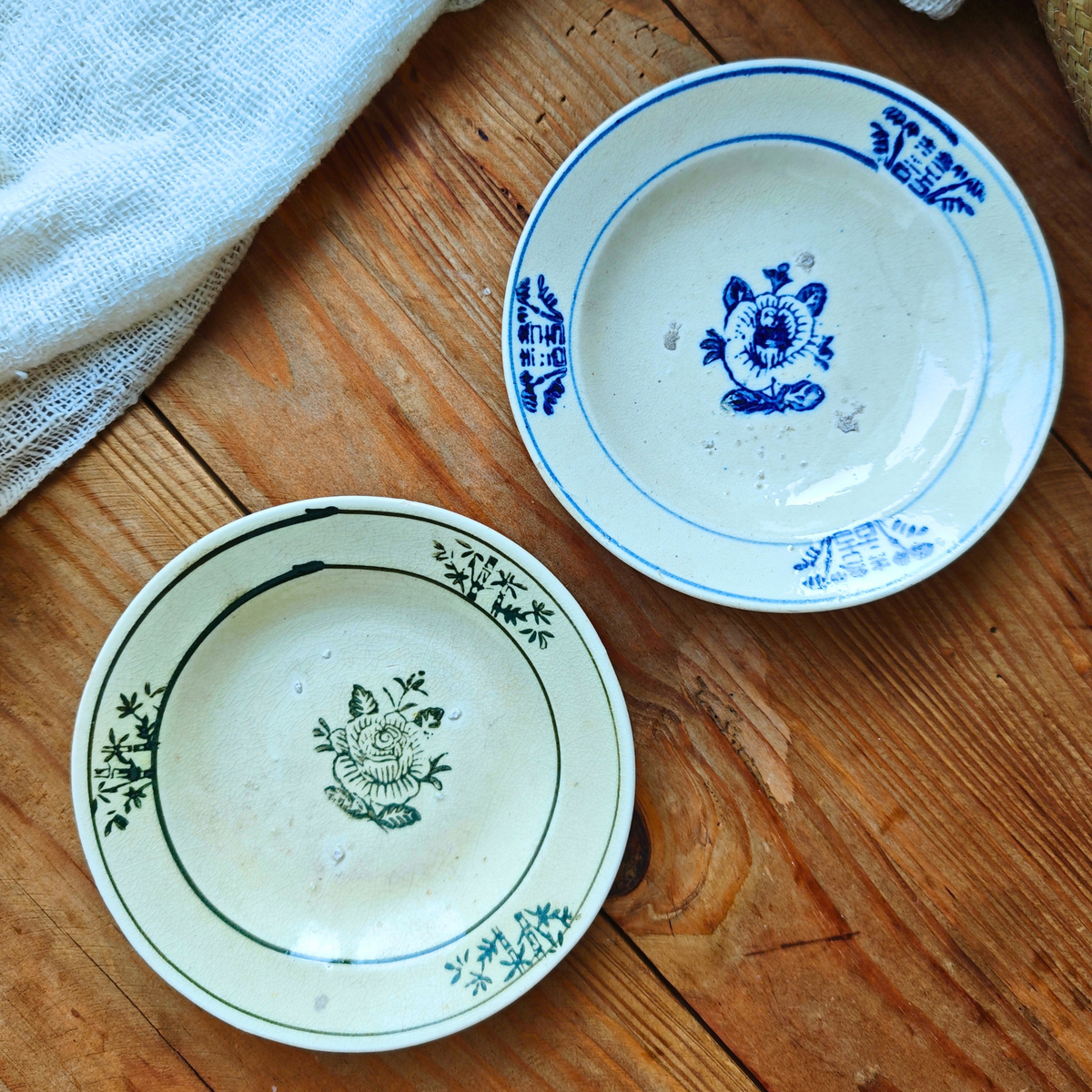 ベトナムヴィンテージ ソンべ焼き ライティウ焼き 中皿(S) 青いバラ