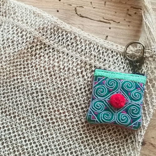 モン族刺繍 キーチャーム