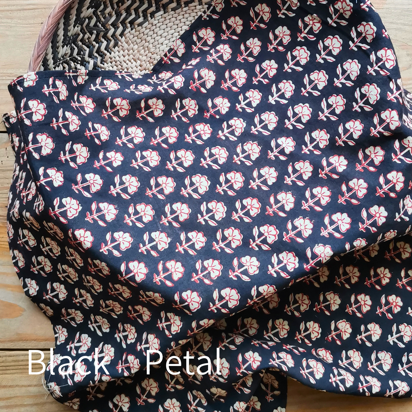 ハンドブックプリント・大判ハンカチ  B