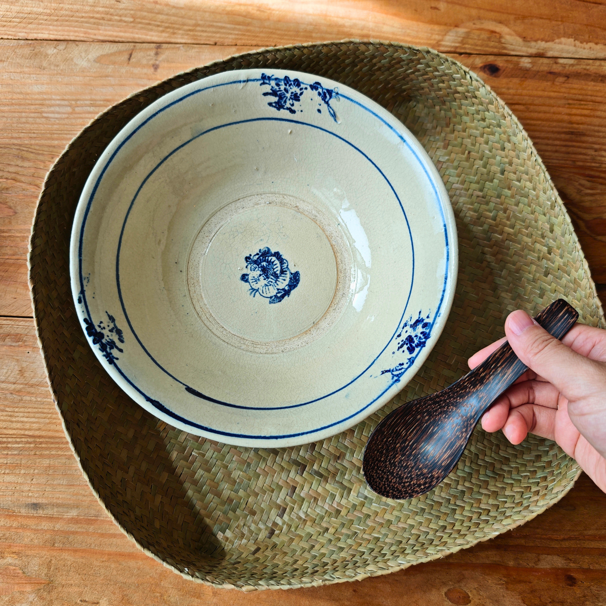 ベトナムヴィンテージ　ソンべ焼き　ライティウ焼き　素敵なブルー花柄　ボウル