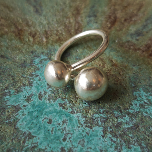 【カレン族】シルバーリング（2粒ボール）