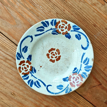 ベトナムヴィンテージ　ソンべ焼き　ライティウ焼き　中皿　青×茶がおしゃれ　バラのステンシル