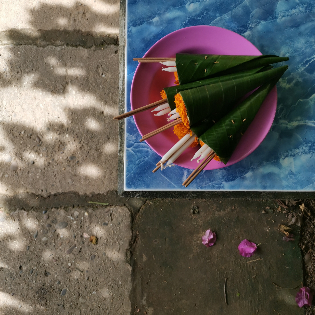 香りと祈りの時間｜お香とハーブティーの定期便｜心を整える自宅リトリート習慣【Amrita】