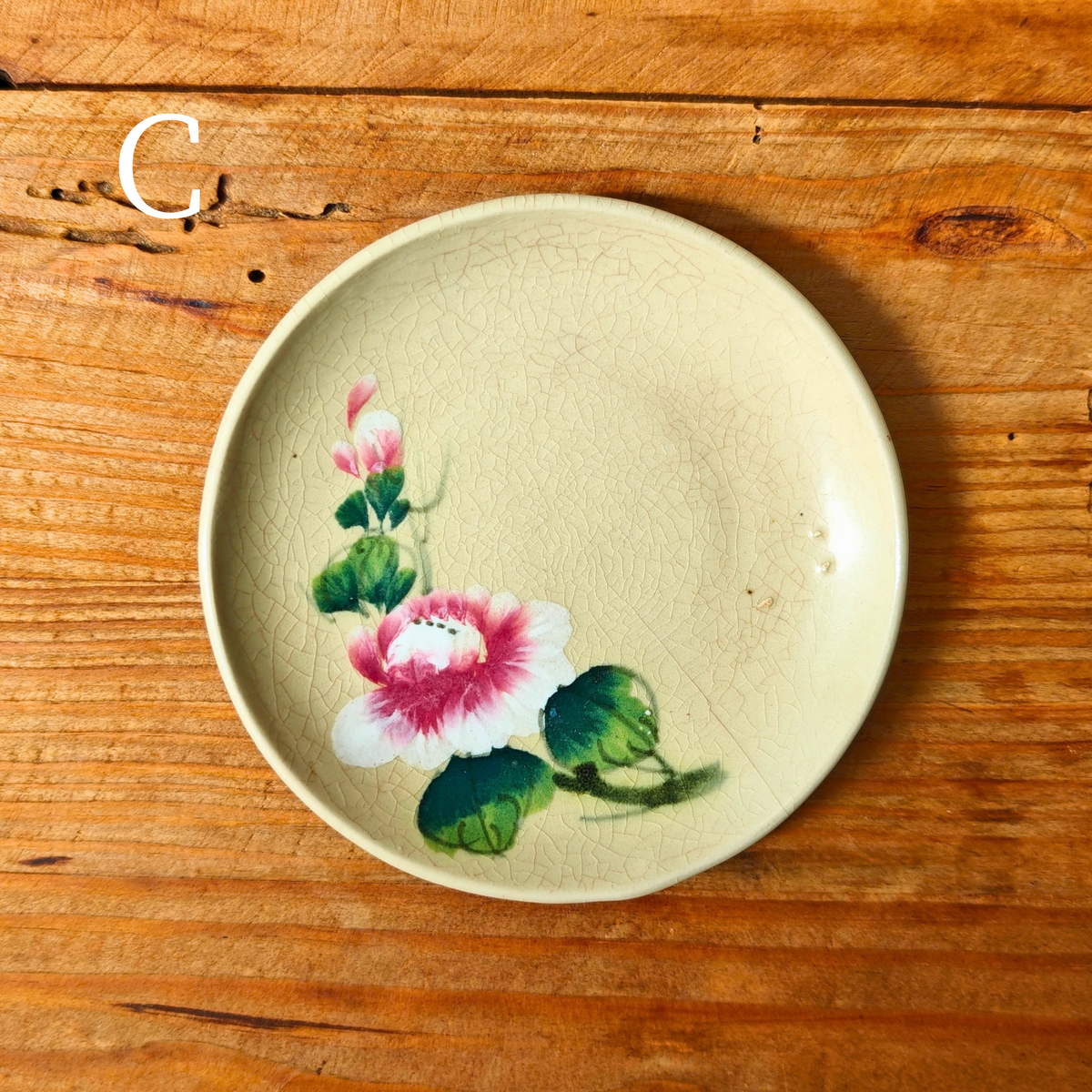 ベトナムヴィンテージ　ソンべ焼き　ライティウ焼き　花柄　小皿　平皿（ピンク）